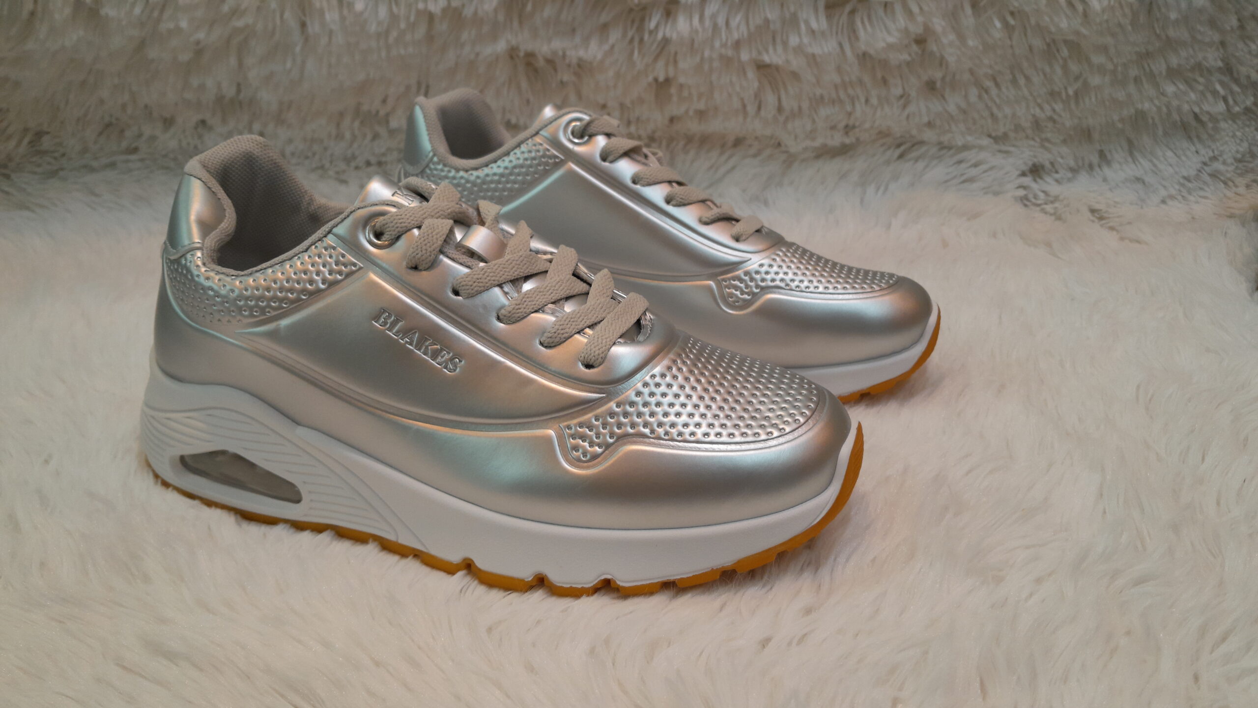 Silver Sneaker Comfort Matte